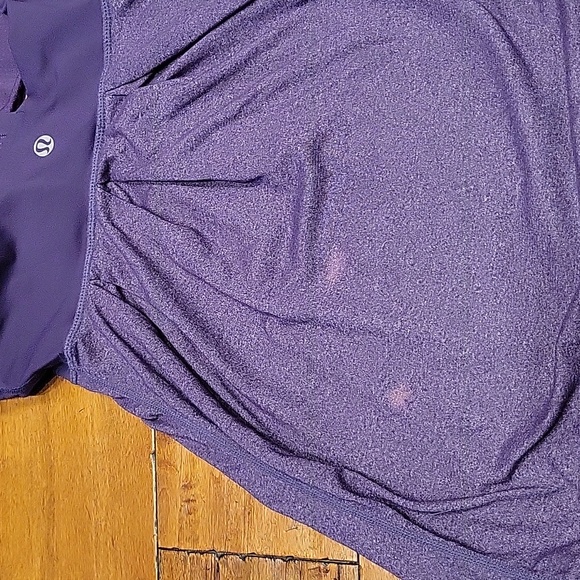 Lululemon Top - T-back - cinch at bottom - size 4 - Picture 4 of 5